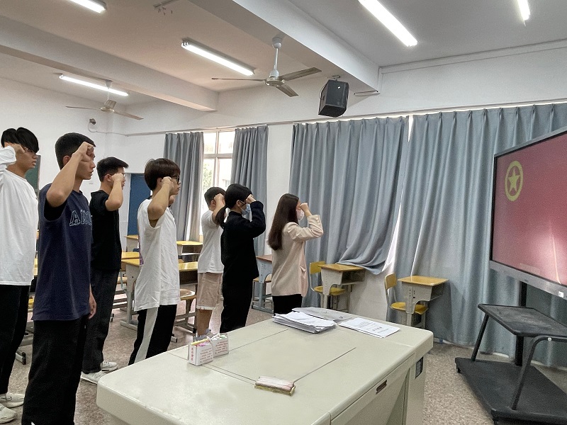 入团仪式2.jpg 入团仪式2.jpg