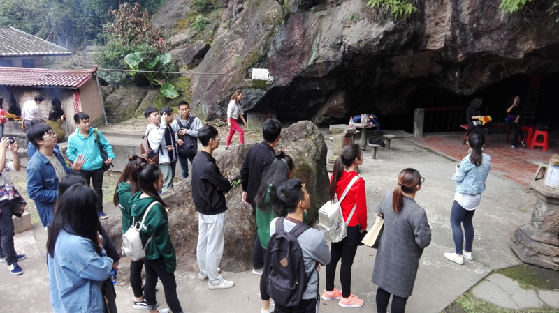 景区现场教学.jpg 景区现场教学.jpg