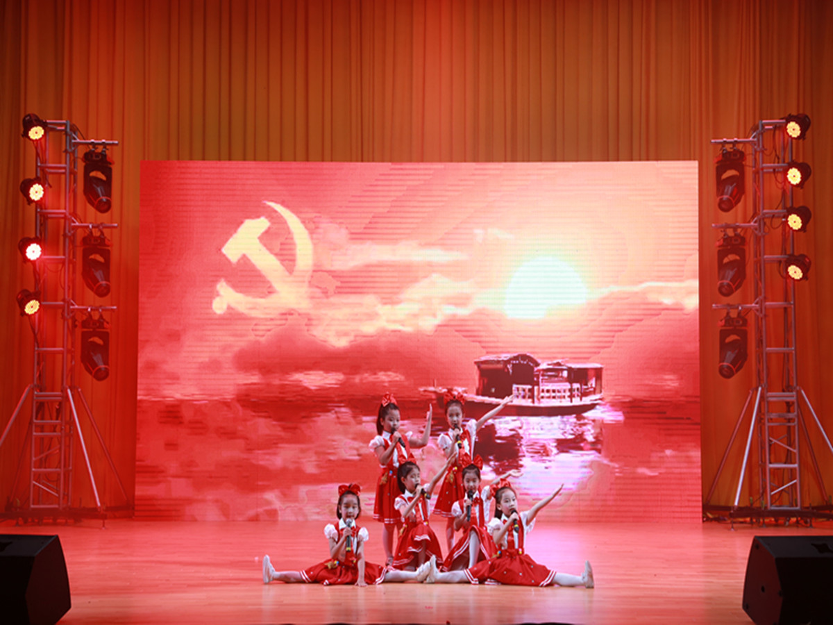 11南湖的小木船.JPG 11南湖的小木船.JPG