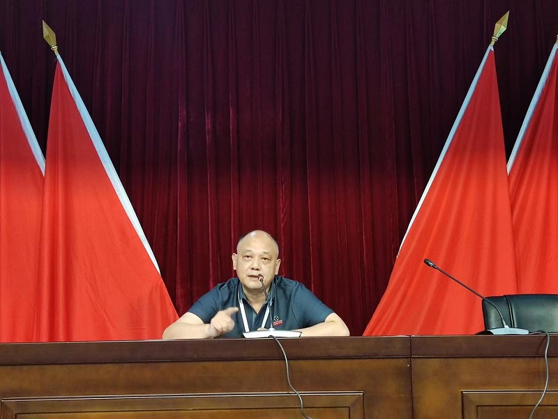 谢寿星主任发言.jpg 谢寿星主任发言.jpg