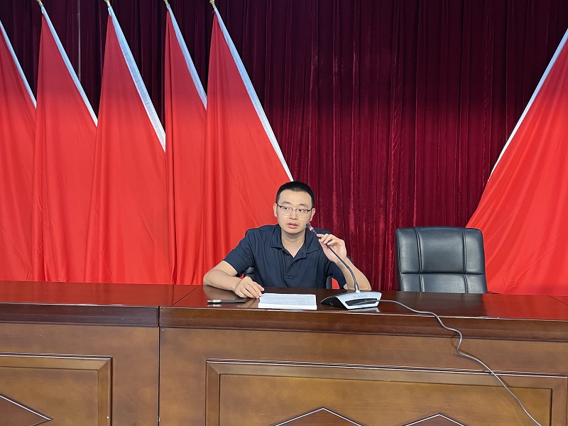 巫超主任发言.jpg 巫超主任发言.jpg