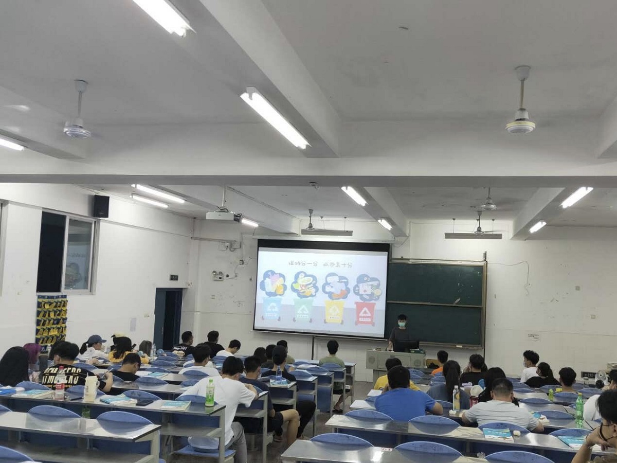 主题班会活动1.JPG